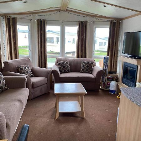 Chapmanholidaylets Cayton Bay ภายนอก รูปภาพ