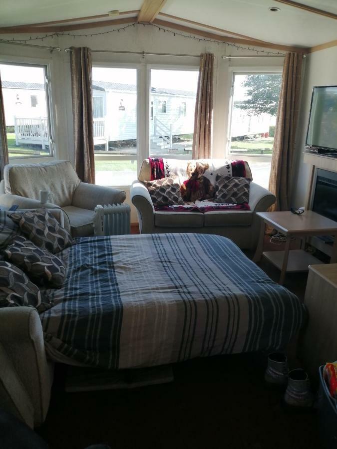 Chapmanholidaylets Cayton Bay ภายนอก รูปภาพ