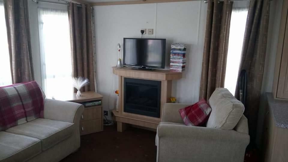 Chapmanholidaylets Cayton Bay ภายนอก รูปภาพ